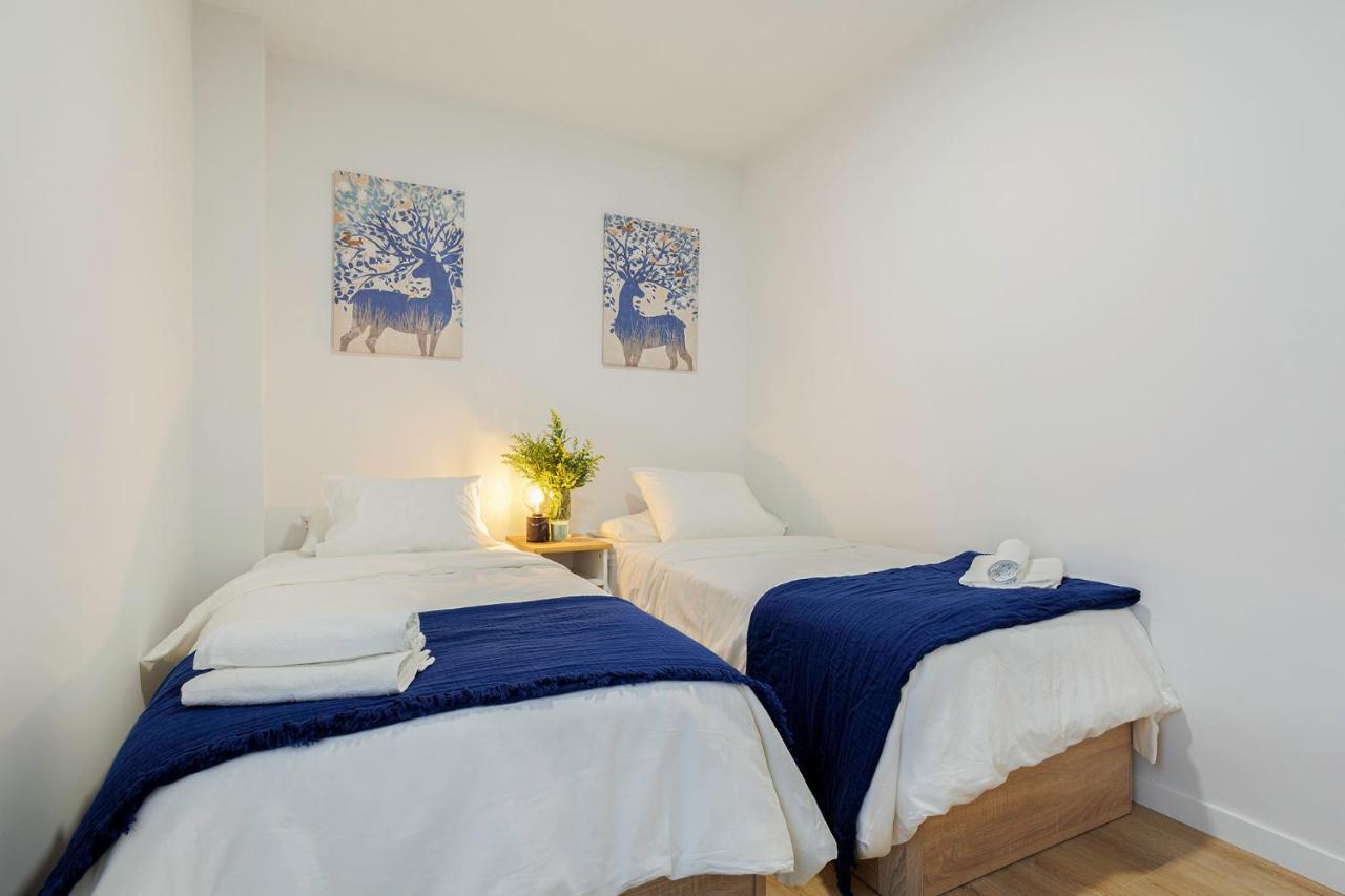 Genesis Apartment In マドリード エクステリア 写真